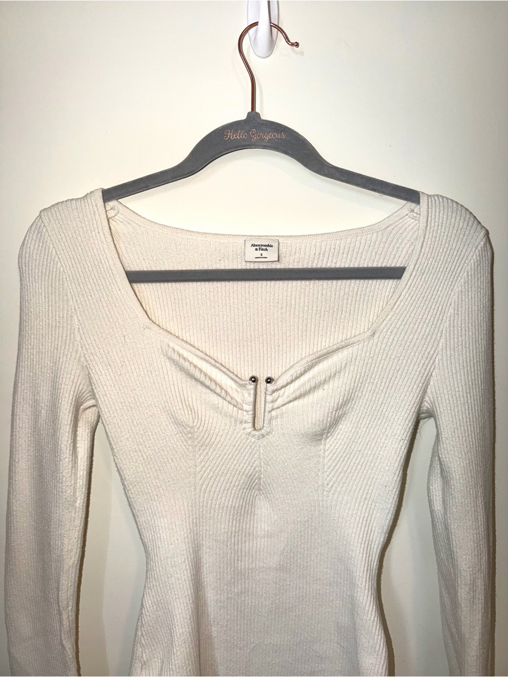 A&F Long Sleeve Cream Ribbed Bodysuit - Picture 2 of 4